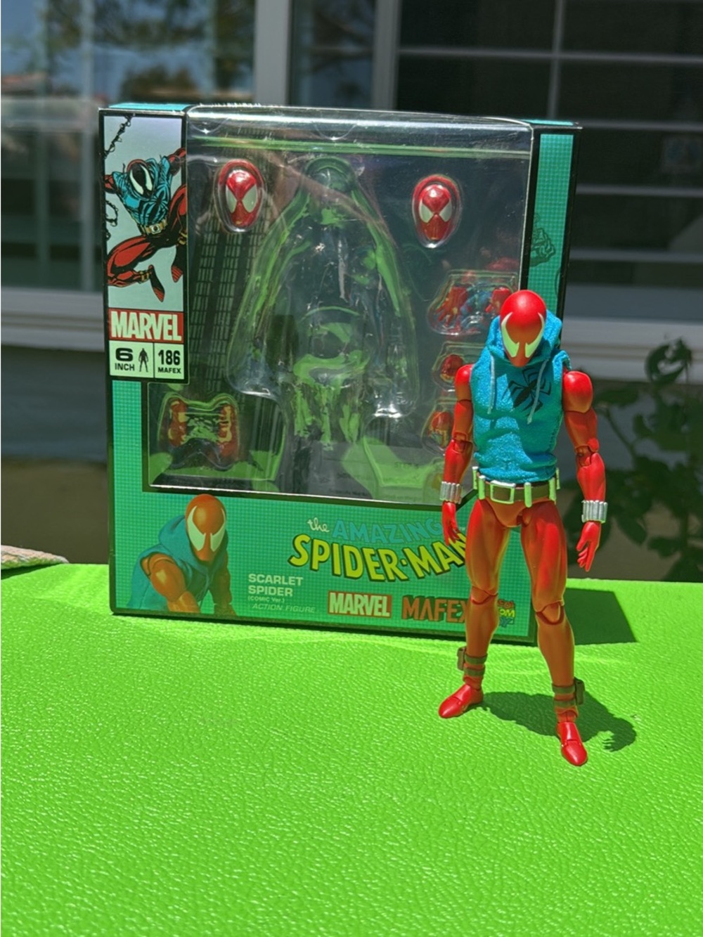 Mafex Marvel Scarlet Spider Action Figure in Red & Teal Hood